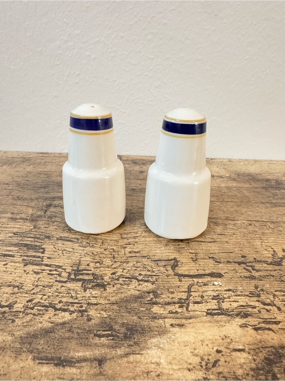 Vintage Whale Salt & Pepper Shakers | Blue & Gold Nautical Set - Picture 5 of 9